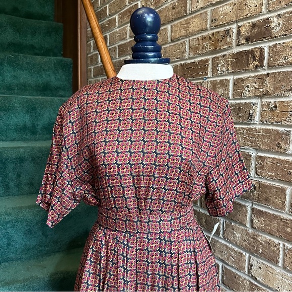 VTG 80s 90s Abstract Sophisticated Look Short Sleeve Shirt & Pleated Skirt Set - Picture 2 of 9